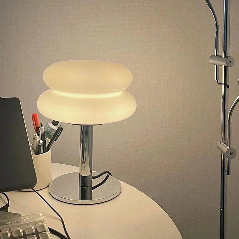 

Стеклянная лампа в кремовом стиле Баухаус, настольная лампа с гамбургером, гостиная, спальня, кабинет, проживание в семье, окружающий ночник, подарок