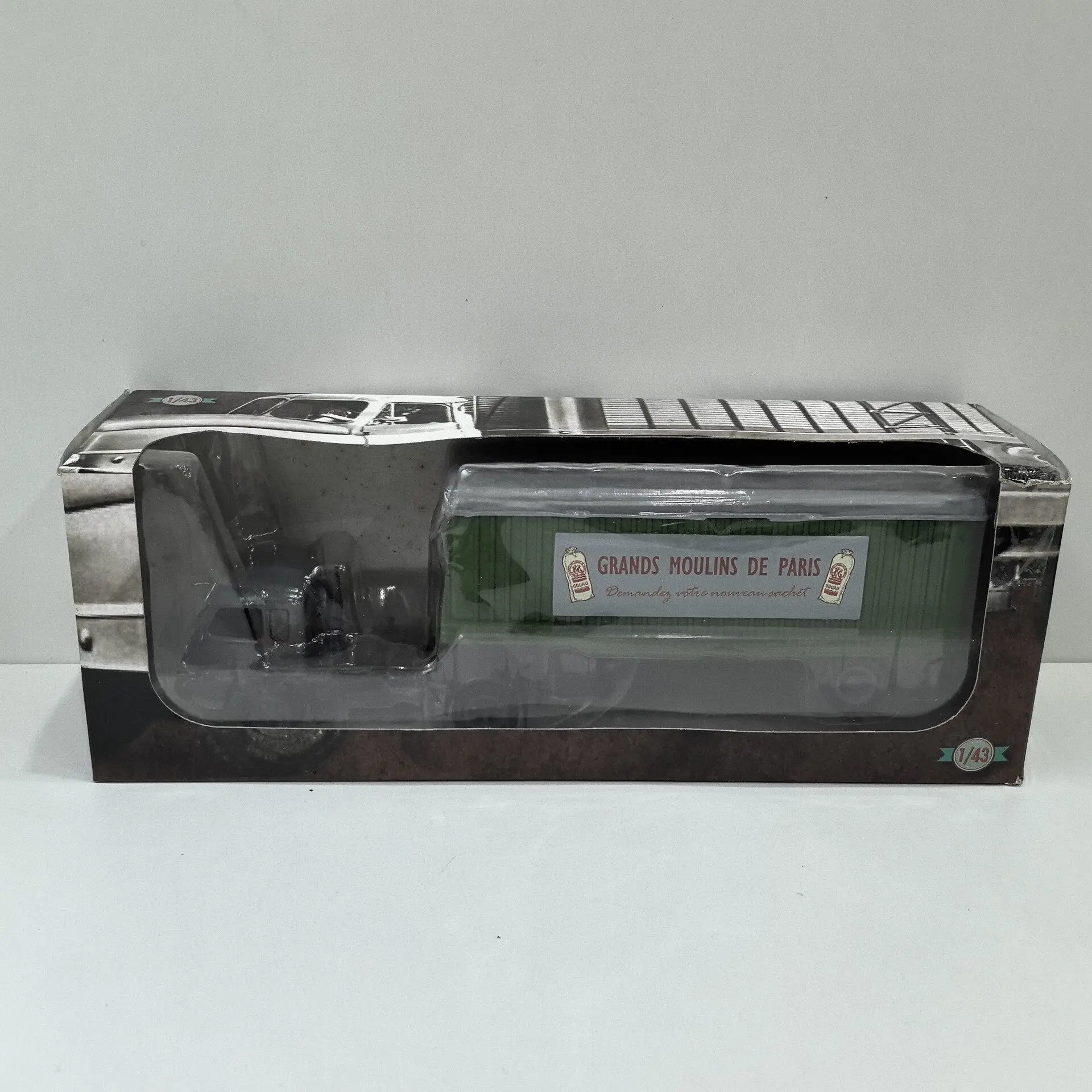 

Diecast IXO 1/43 Scale RENAULT FAINEANT Trailer Truck Front Alloy Carriage Plastic T7 Alloy Car Model