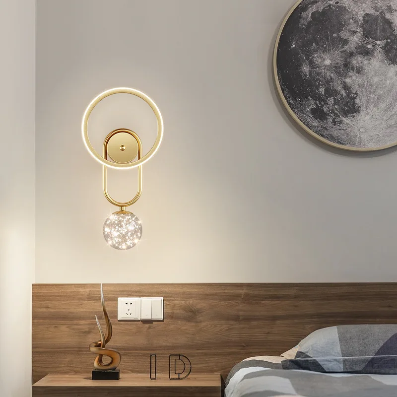 The design of the bedside in the bedroom is full of stars, warm night lights, hallway and living room wall lights