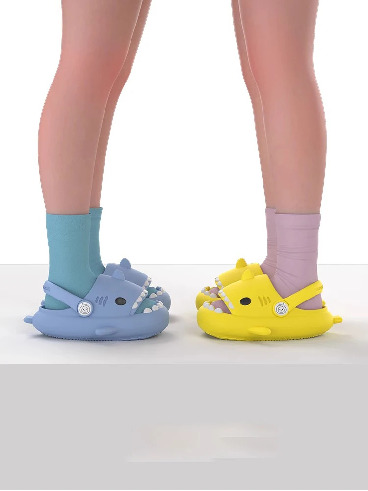 

Summer Unisex Shark Slide Sandals – Couple & Kids' Soft Clogs Indoor/Outdoor Platform Slippers for Men and Women