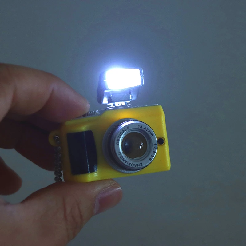 Mini Digital Camera Model 1:12 Dollhouse Camera LED Flash Keychain Decor Toy