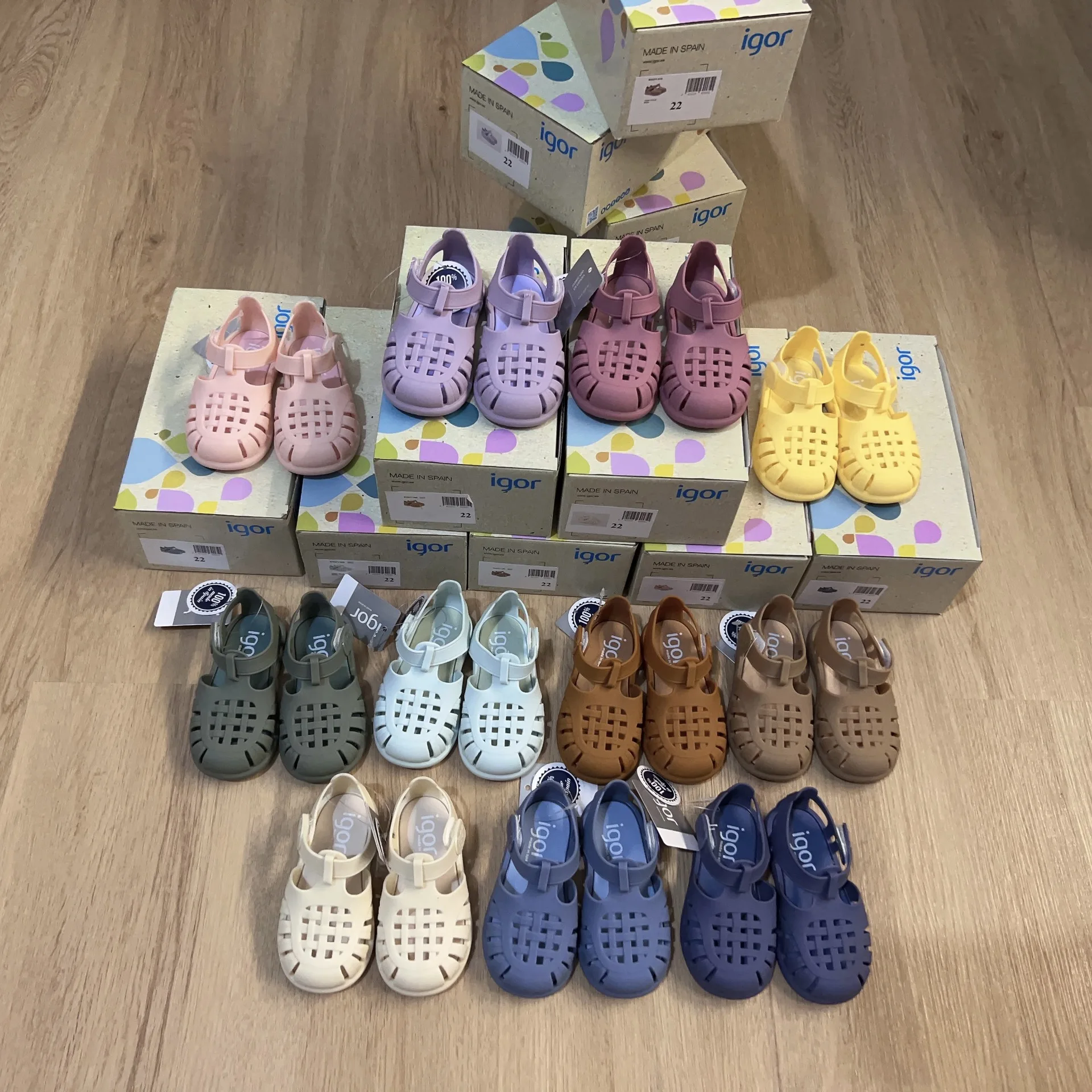 

Summer Hotsale Boys' Girls' Roman Sandals Kids Baby 11 Color Frosted Surface Spot Jelly Shoes Children's Beach Shoes SO136