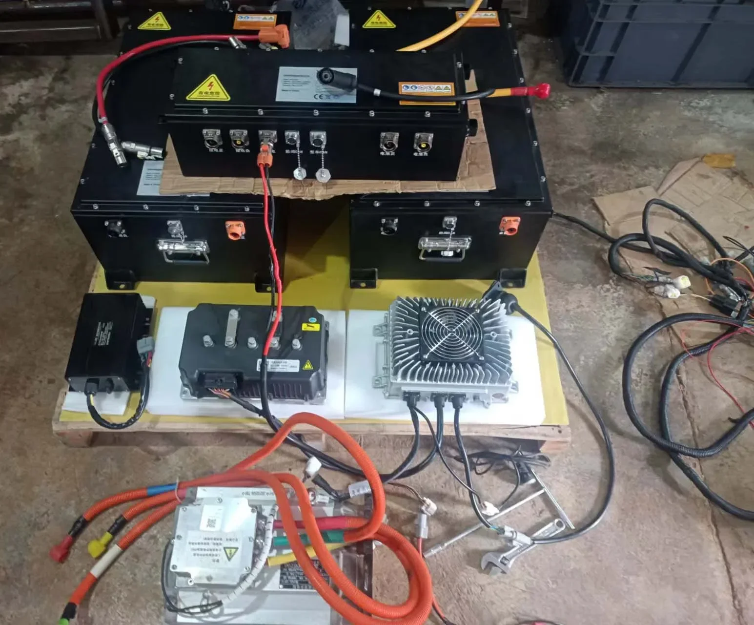 

144v 15kw electric vehicle ac motor controller 200ah battery