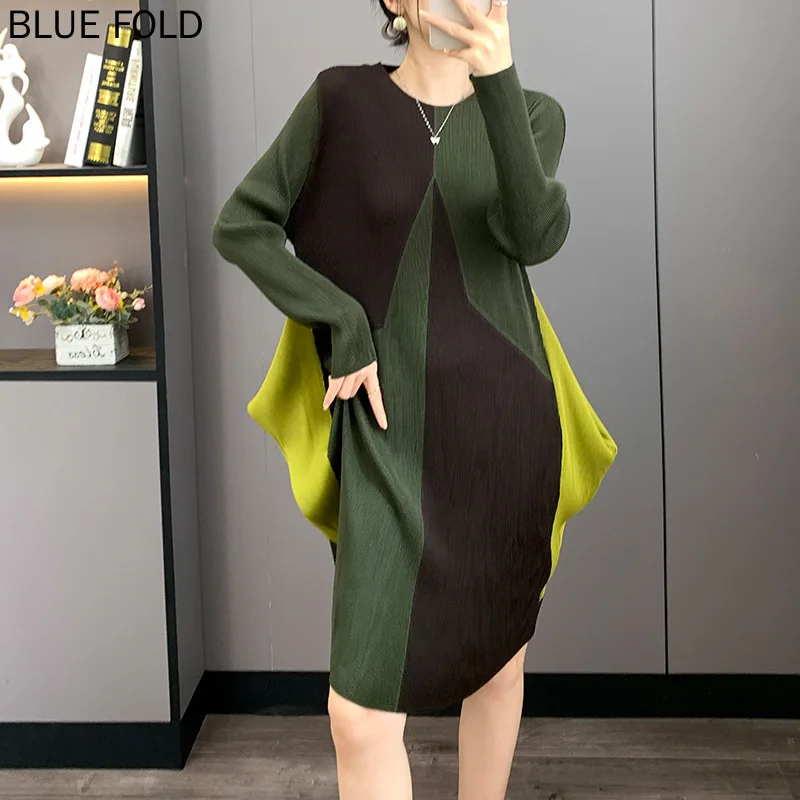 Miyake plisado nuevo vestido de mujer de talla grande diseño Irregular bloque de Color plisado vestido adelgazante 2025 Otoño/Invierno