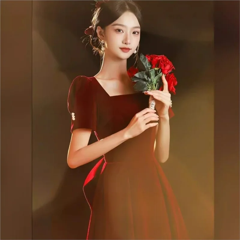 

A new velvet toasting wine red fashionable casual dress