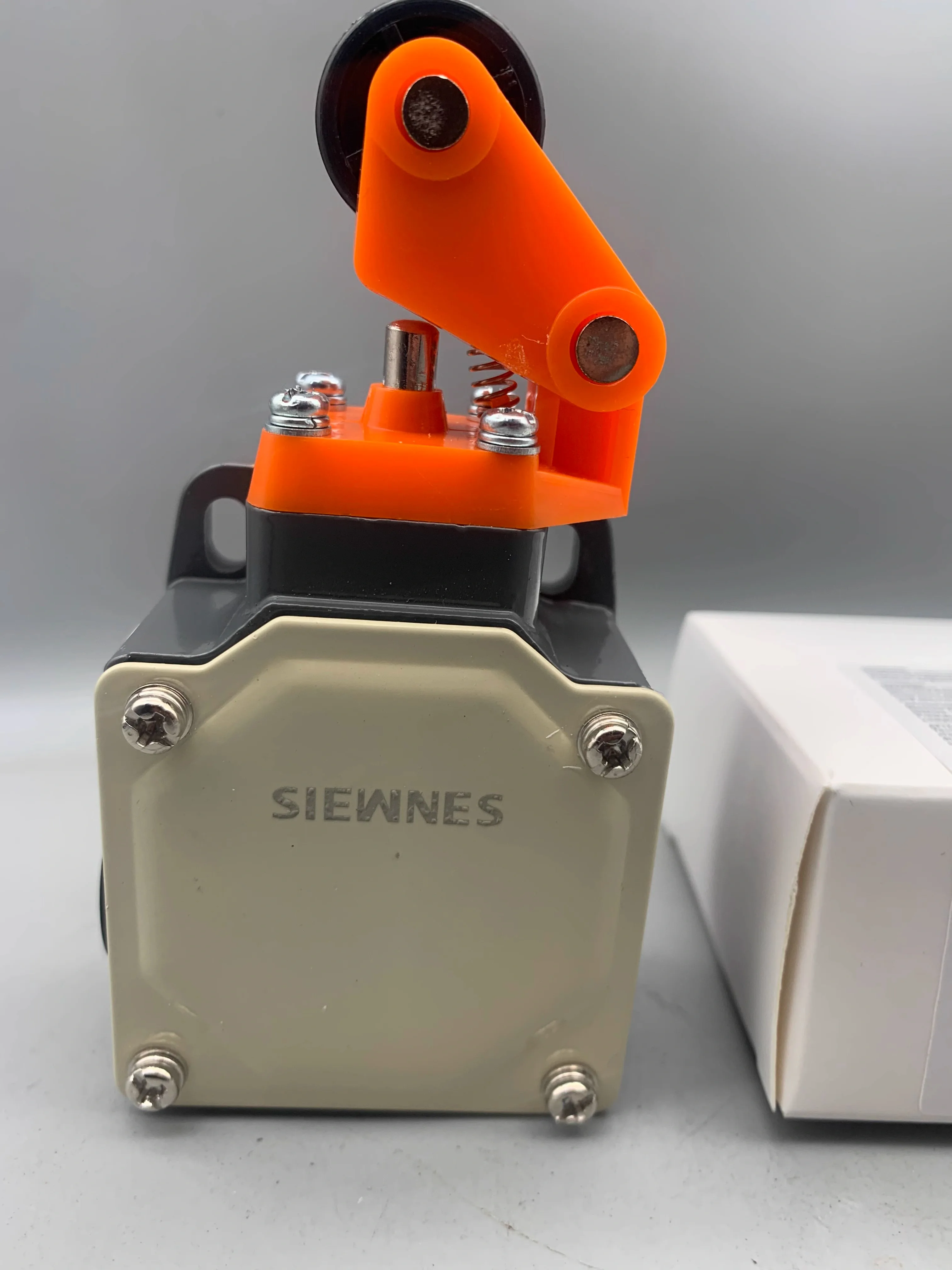 3Se2100-1E 3Se2 100…