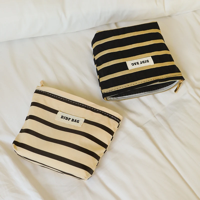 New women\'s cosmetic bag, small striped portable sanitary napkin storage bag, commuter coin purse, portable lipstick envelope