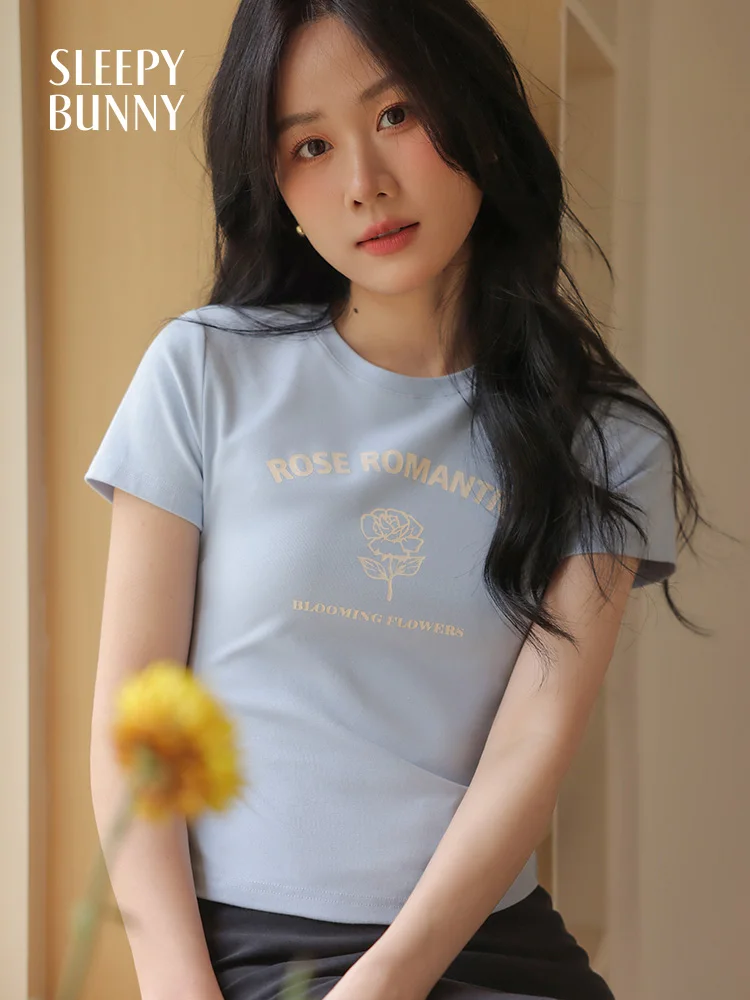 Femmes été coupe ajustée lettre impression T-Shirt extensible à manches courtes contraste couleur col rond T-Shirt décontracté élégant usage quotidien haut