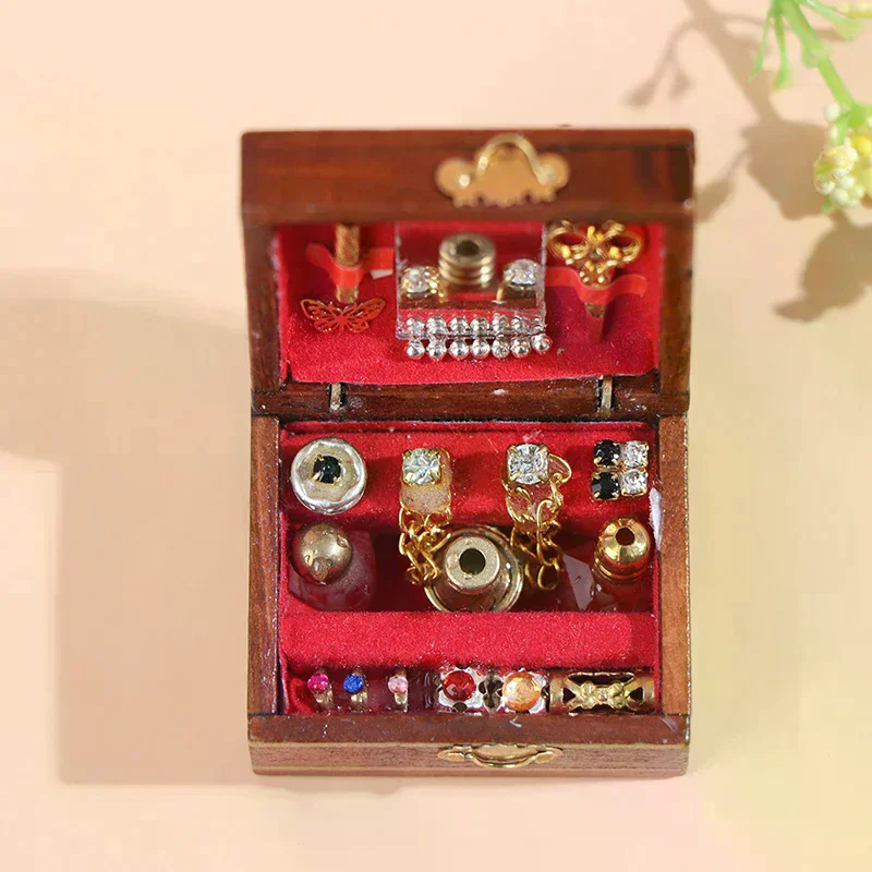 

1pc Model Dollhouse Miniatures Mini Jewelry Box Children Diy Doll Perfect Gift For Kids Safe For Children Fun Play Toy