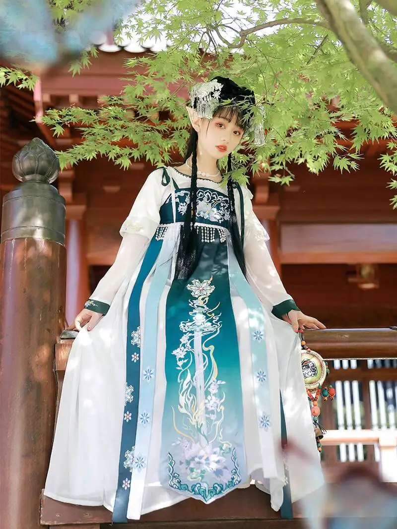 Improve Daily Embroidery Fiesta Carnival Halloween Cosplay New Hanfu Women Han Elements Chest Length Skirt Spaghetti Strap Dress