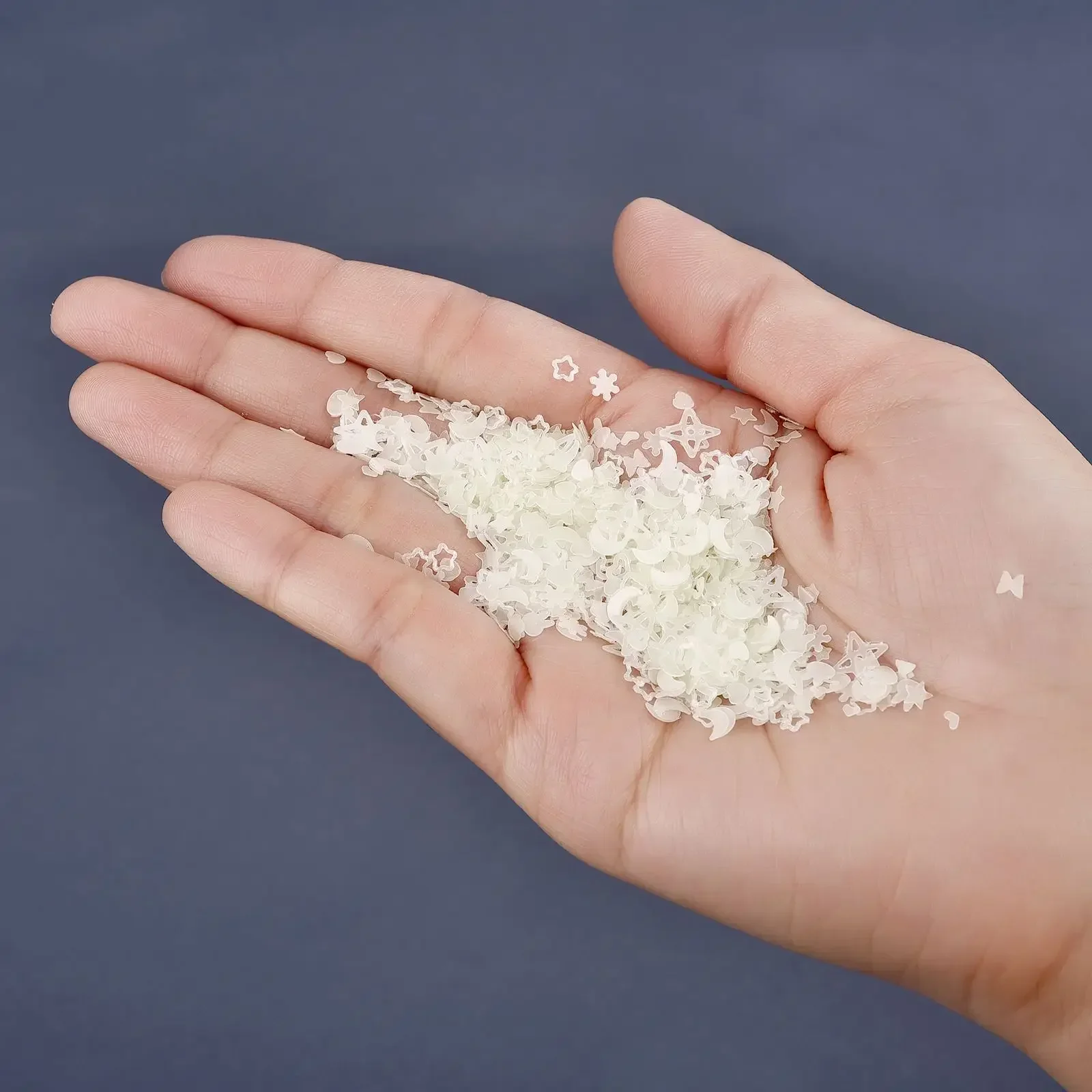 10g/3g Glow In The Dark Sequins Little Peach Heart Moon Snowflake Pentagram Sequins DIY Silicone Slim Filler