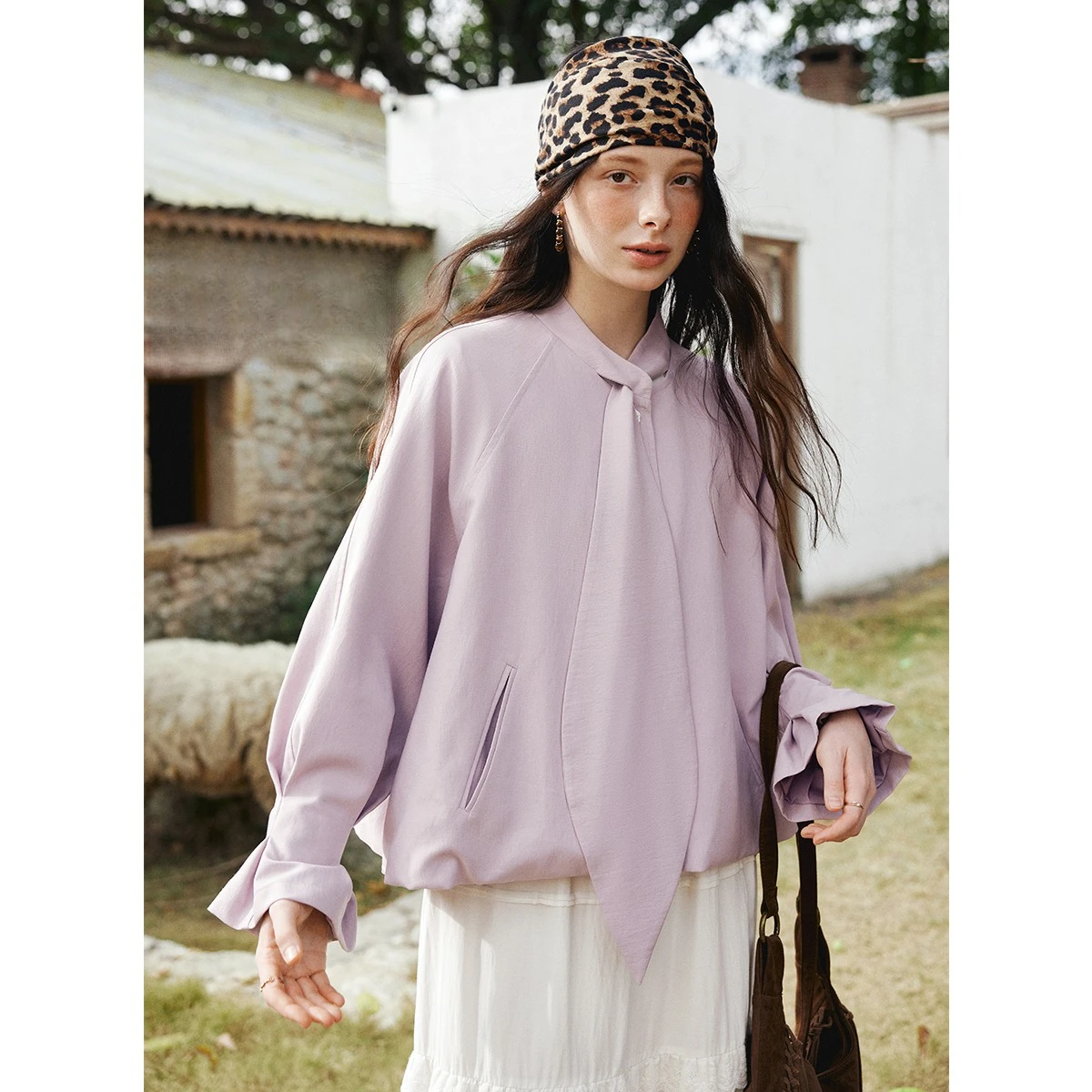 OLrain 女性用スポーツジャケット スタンドタイ フロントネック ルーズ レディース ショートコート 春 2026 エレガント プリーツスリーブ トップス GO58CW003008