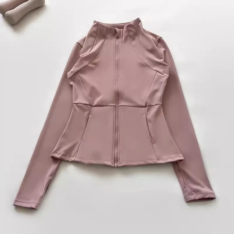 

*Women's DawnFlow® FutureEdge™ Top: RunDry® Tech w/Thermo-Wave™ Sleeves & Gym-Outdoor® ShiftSync™