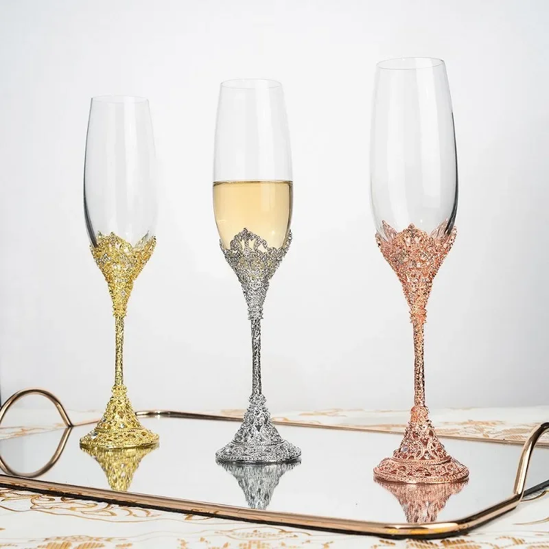 New Relief Flute Champagne Glass Light Luxury Crystal Glass With Rhinestone Metal Bottom Suitable for Couples' Wedding Gifts