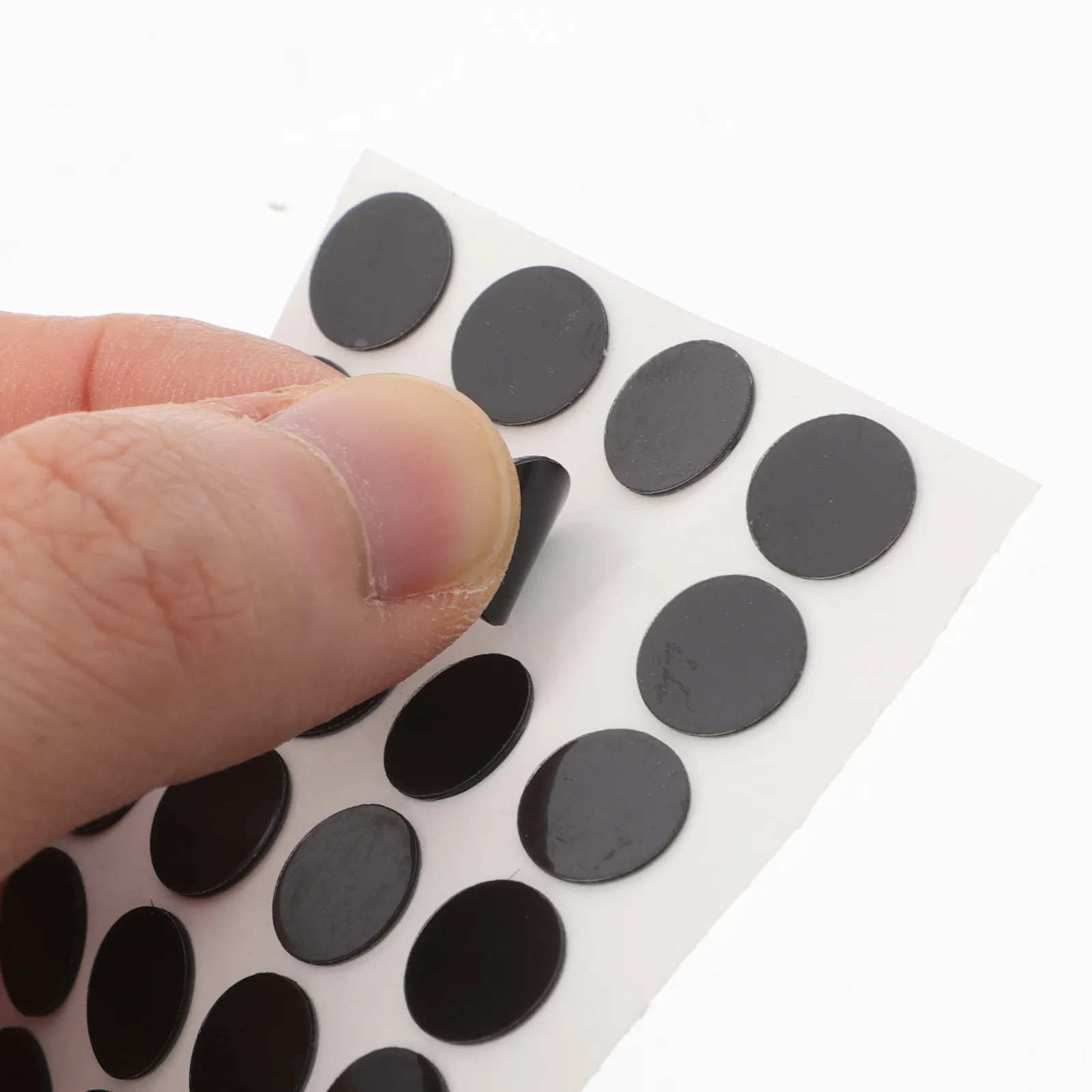 Round Nano Adhesive Screen Sticker 8.5mm Nearly Invisible for Smartphone Touch Screen Grip Enhancement Oil