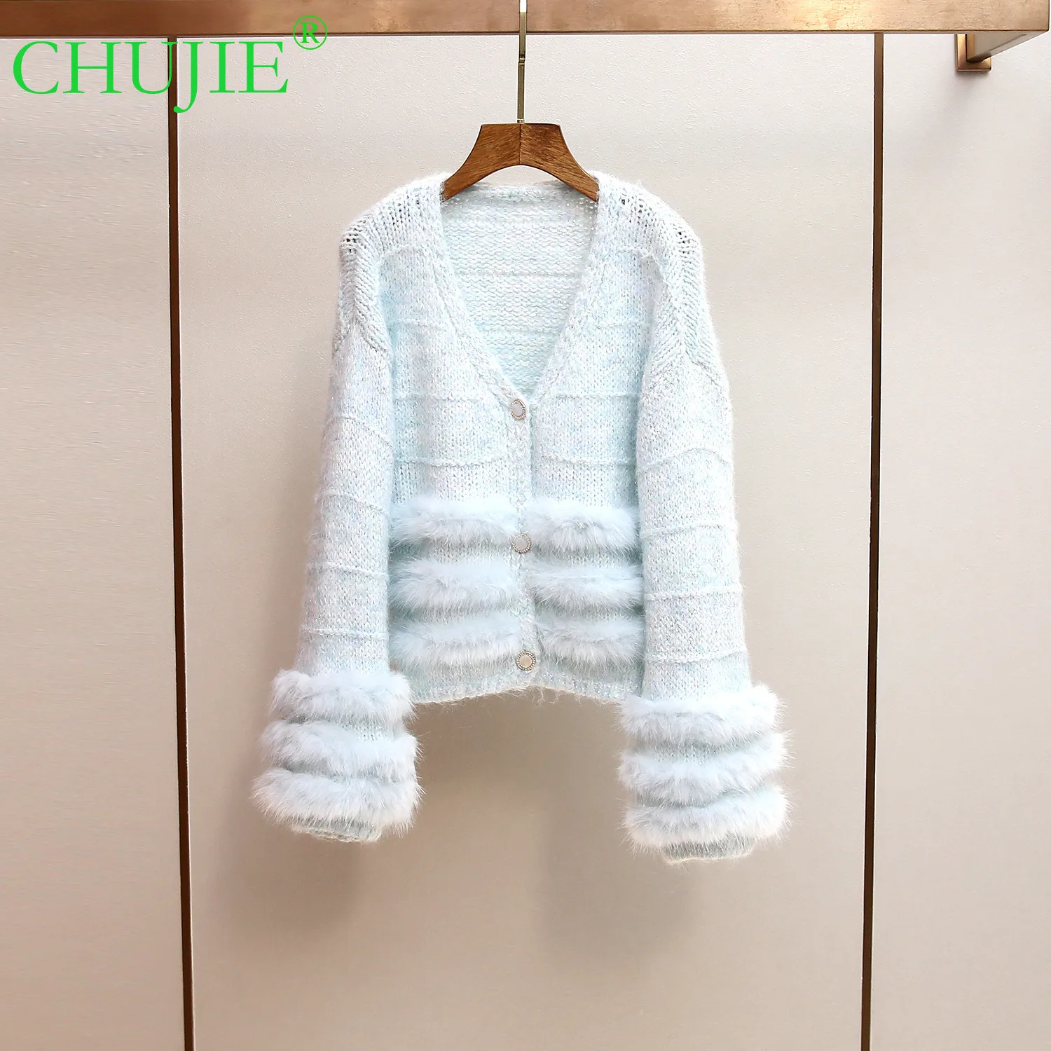 

CHUJIE High - End New Styles For Autumn, Winter And Spring. Plush Long - Sleeve V - Neck Single - Row Button Knitted Sweater