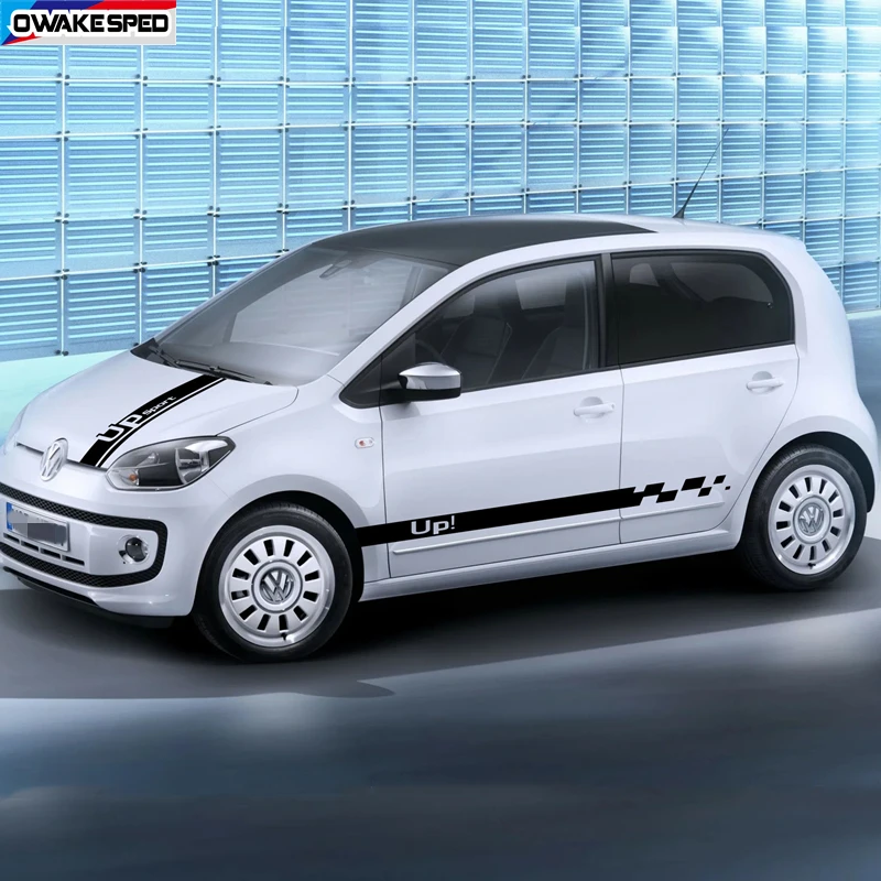 Auto Up – jak przekształcić Volkswagen UP! w sportowy kierownicowy wizerunek z naklejkami wyścigowymi