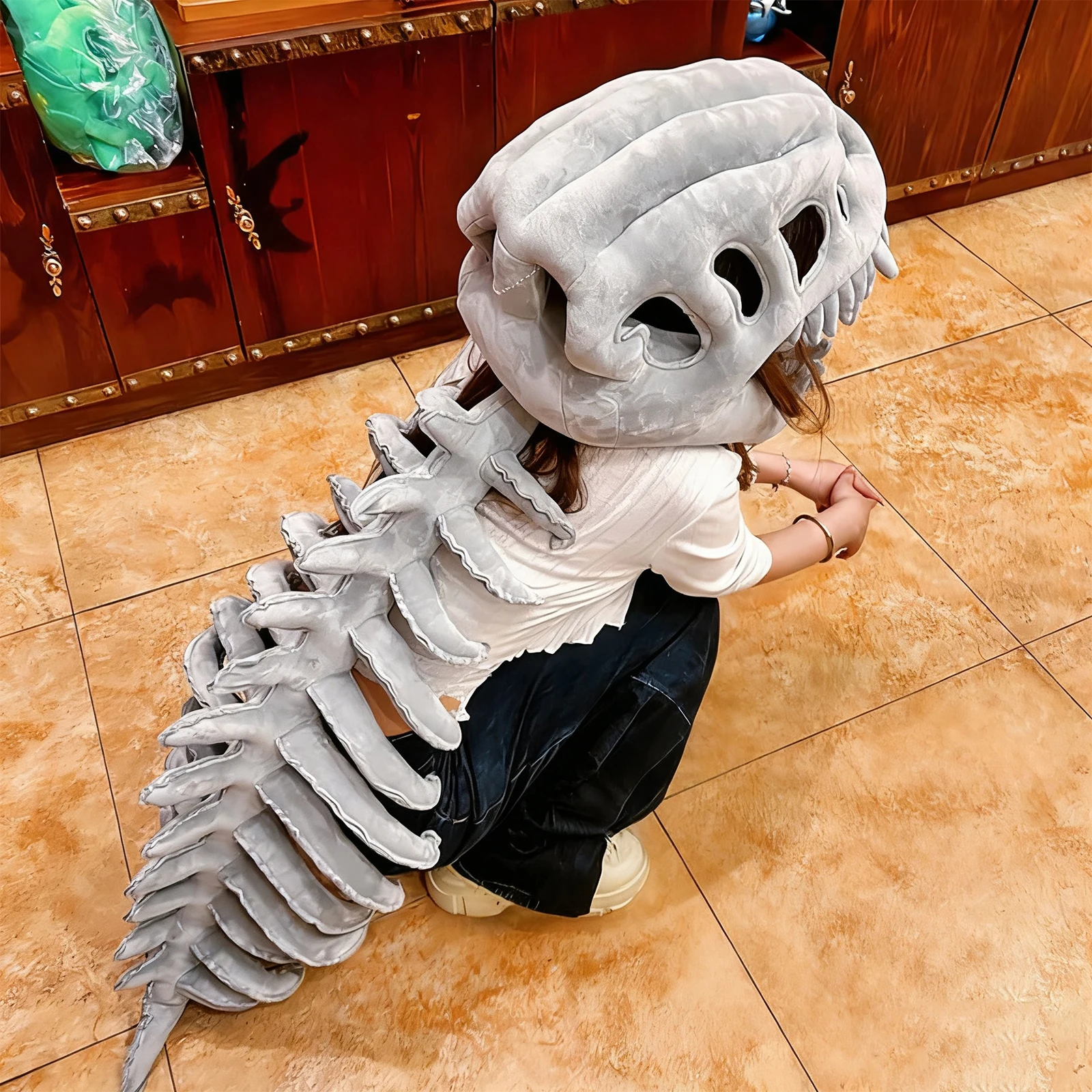 Couvre-chef de dinosaure d'halloween 3D 73cm, chapeau de dinosaure drôle, casque de squelette de dinosaure réaliste pour adultes et enfants, unisexe Halloween