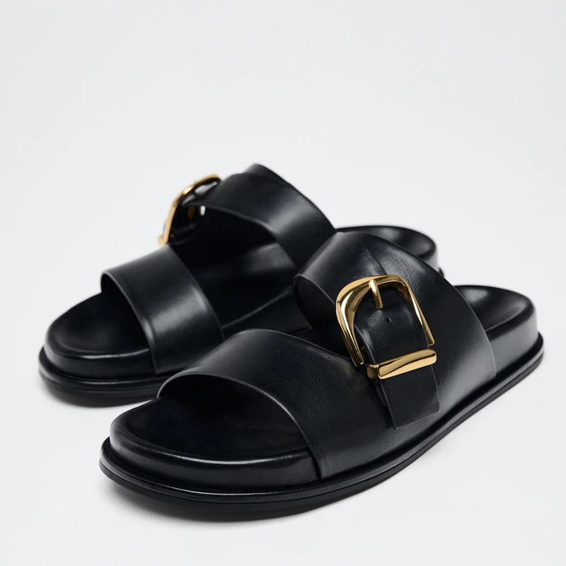 Novas Sandálias Fenas de Verão com Solado Plano Pretas com Detalhe de Fivela, Chinelo Casual com Salto sso e Fivela de...