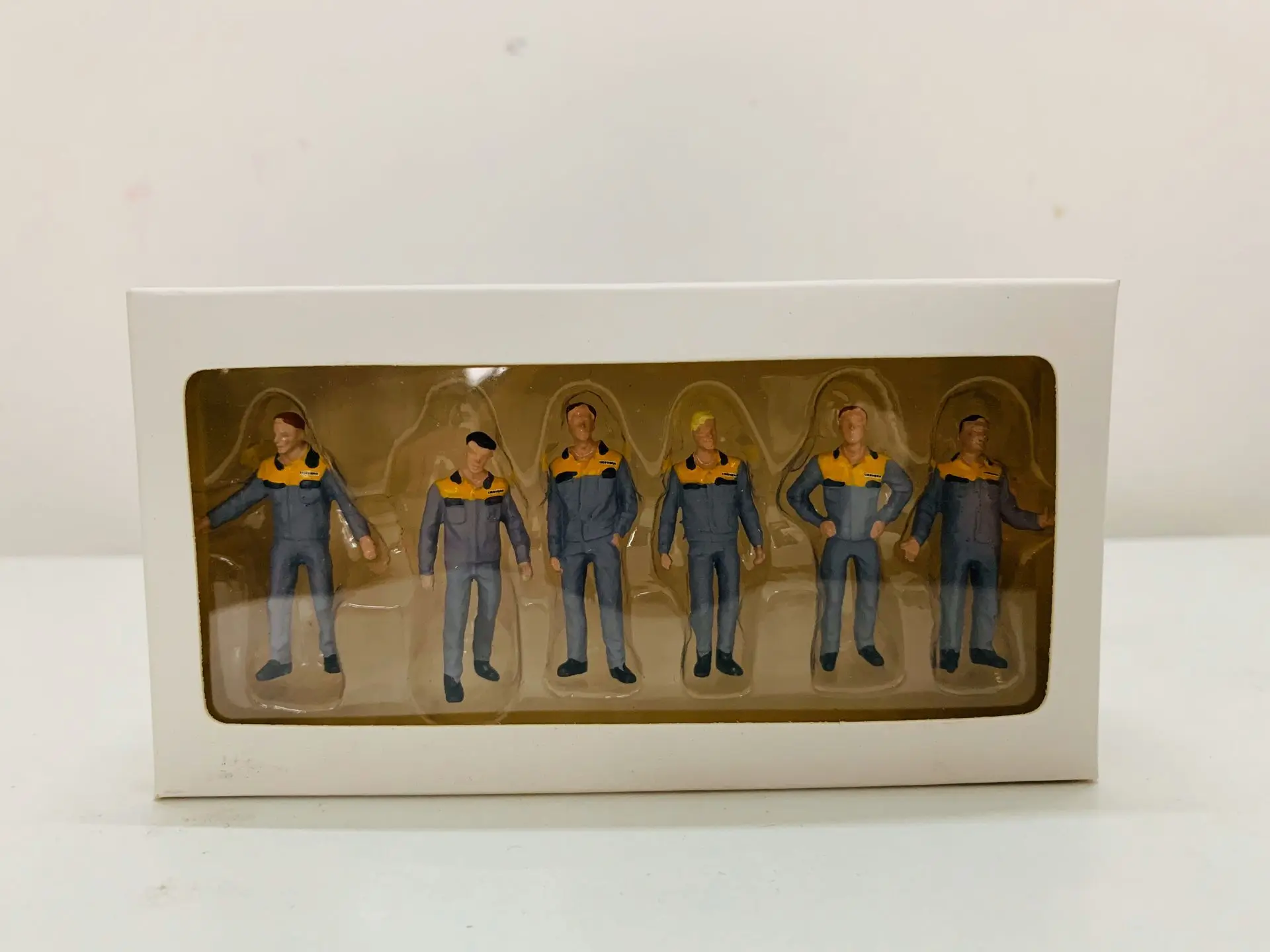 

1:50 Scale Plastic Model Engineering Worker Figure 3.7CM(1.45 inch) 6 Pcs