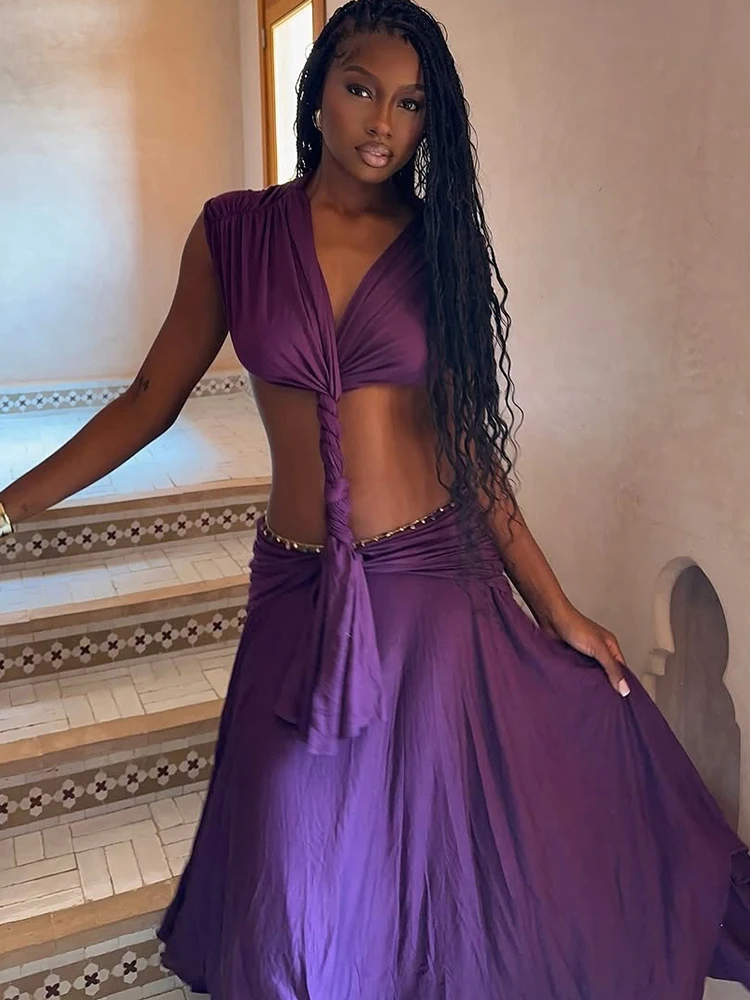 ชุดเดรสยาวสำหรับงานพรอม ดีไซน์เซ็กซี่เว้าหลัง คอต่ำ แขนกุด ไม่มีสายรัดเอว จับจีบ ดีไซน์หรูหรา สีมิดไนท์