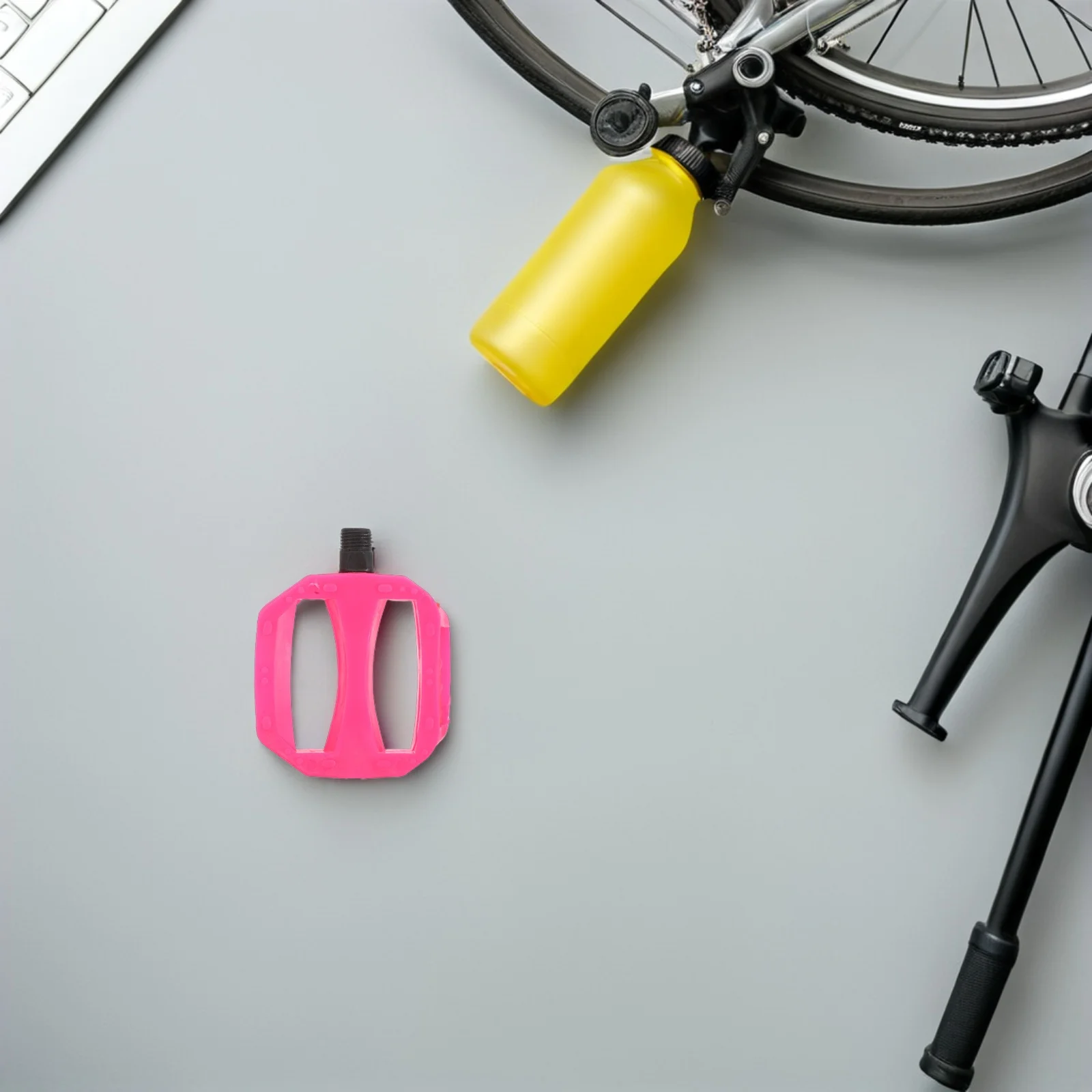 

1Pair Bicycle Pedals Non Slip Plastic Replacement Pedals for Bike Flat Stable Grip Non Slip Bicycle Pedal