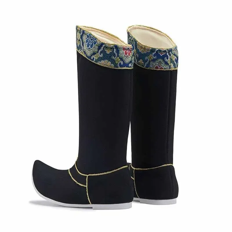 Botas chinesas antiderrapantes hanfu botas de sabão vintage mulheres phnom aro tecido dedo do pé dourado sapatos de salto plano para homens plus size