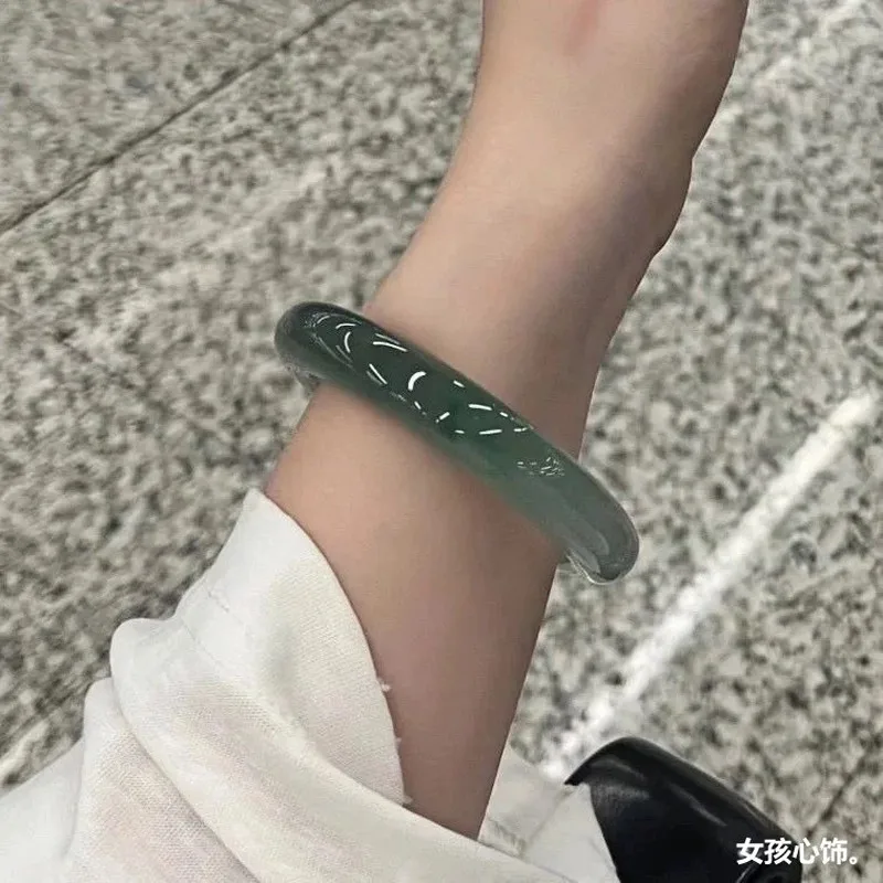 Old mine natural Burmese jade bracelet, ice-type oil-green jade bracelet, jade bracelet with floating patterns, genuine jade bra