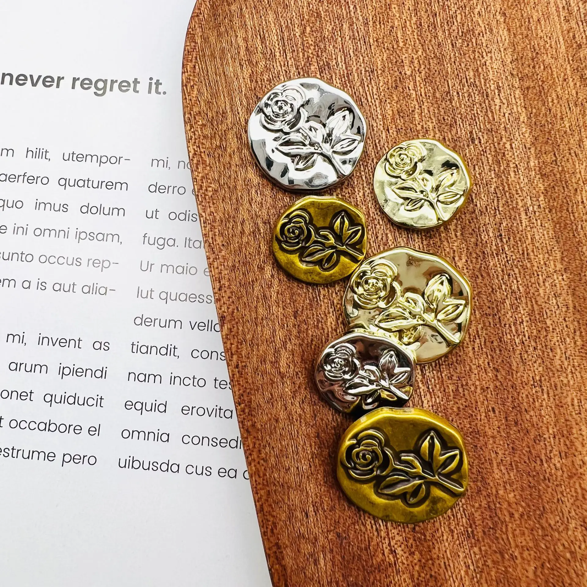 New Arrival 6PCS Rhinestone Decor Metal Gold Rose Flower Buttons For Clothes Coat Cardigan Sweater Sew Needlework KD991