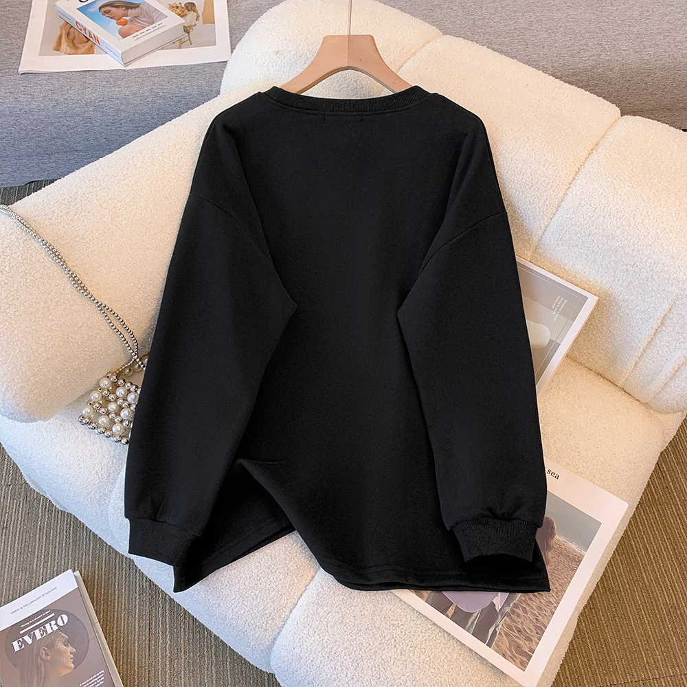 Plus-size women's fall/winter leisure commute loose and comfortable hoodie black round neck love decorated long-sleeved top big