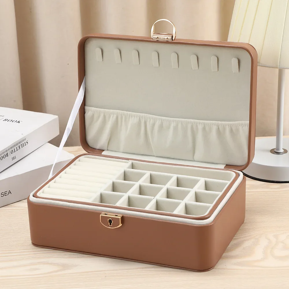 Jewelry box, high-end exquisite with lock, large-capacity stud earrings, rings, necklaces, jewelry box.