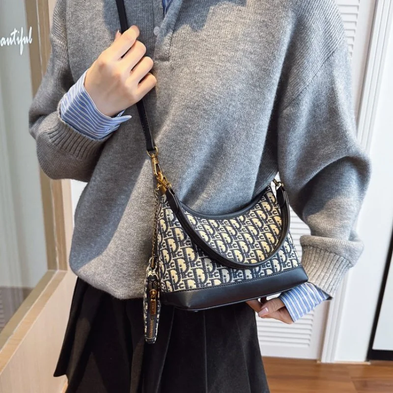 Chique leren crossbodytas voor dames met schouderriem Elegante klassieke messenstijl voor damesmode