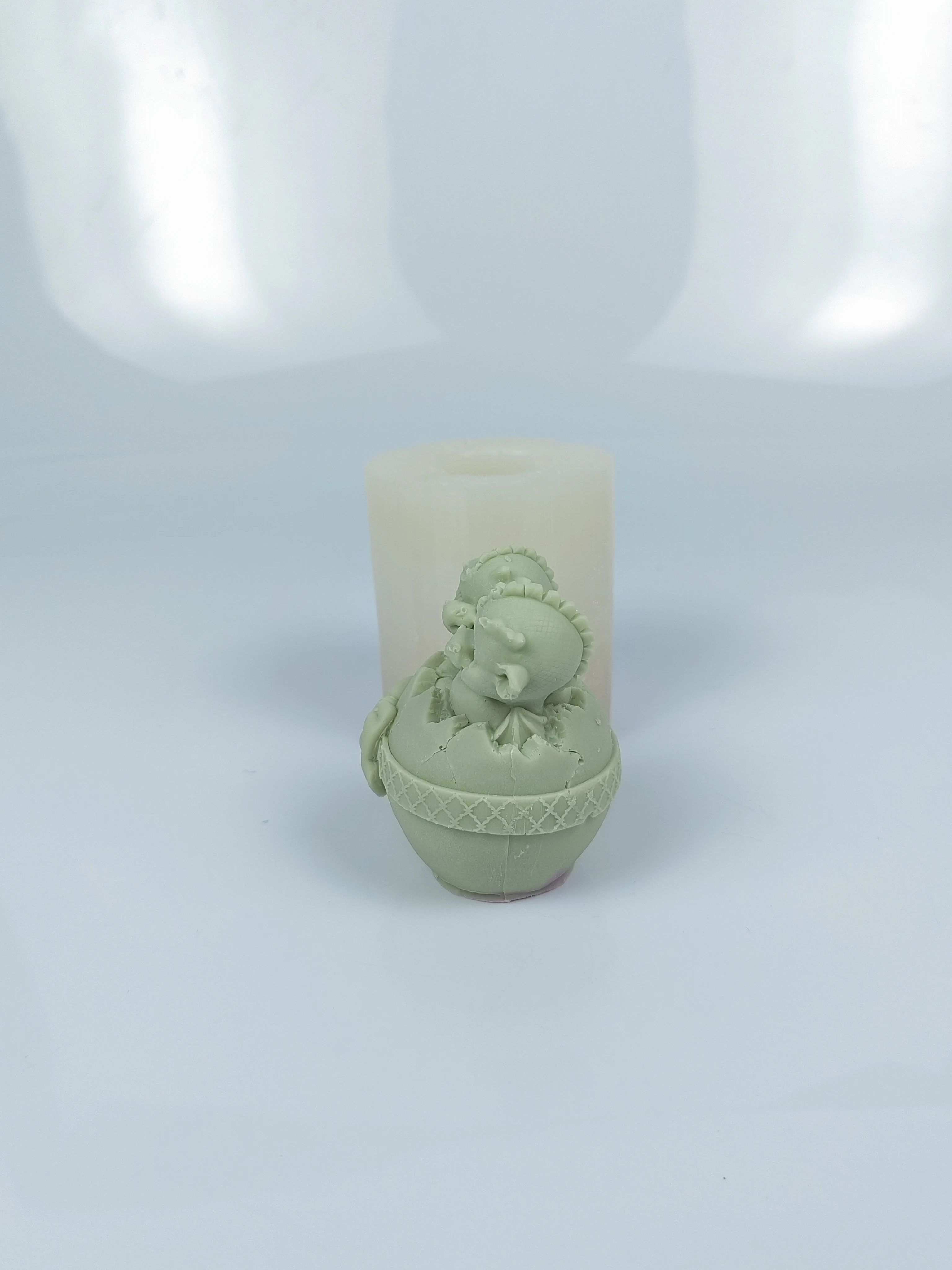Cute Baby Dragon & Egg Concrete Molds Cement Candle Silicone Mold Animal Mould Aroma Plaster Mold Fondant Cake Candle Mold Tools
