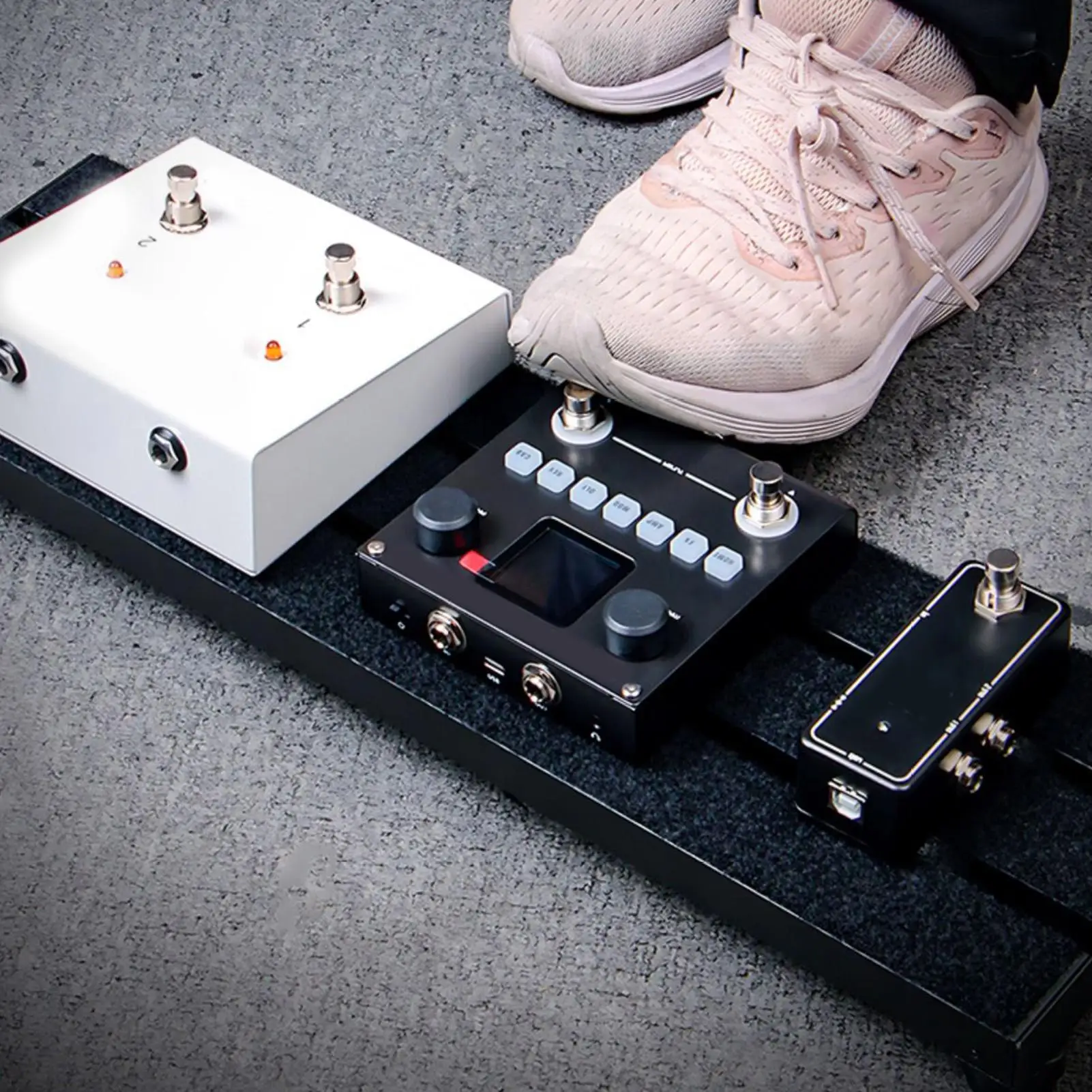 

Pedalboard For Guitar Aluminum Alloy Guitar Pedalboard Sturdy Instrument Accessories Music Lovers Supplies For Live Performances
