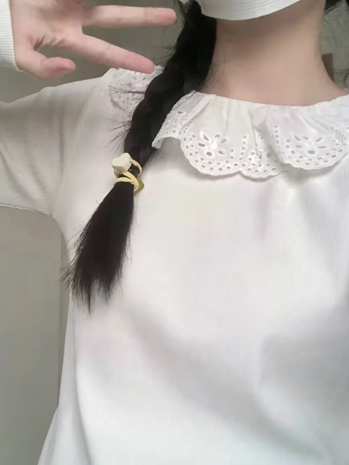 เสื้อยืดคอตตอนเนื้อนุ่ม ทรงเข้ารูป แขนยาว แต่งลูกไม้สไตล์ญี่ปุ่น สำหรับใส่เป็นเสื้อตัวใน นักเรียน นักศึกษา  ฤดูใบไม้ร่วง ฤดูหนาว