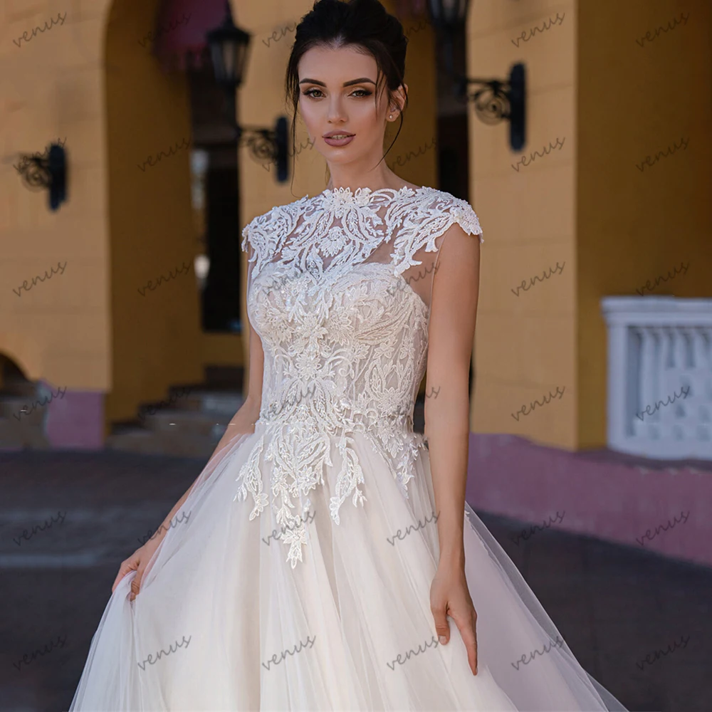 Vintage Wedding Dresses A-Line Tulle Tiered Bridal Gowns Lace Appliques Cap Sleeves Robes For Celebrity Vestidos De Novia 2024