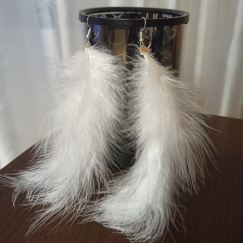 Wholesale Fluffy Marabou Plumas Decorativas 4-5“ Natural Turkey Fethers for Wedding Party Decoration Christmas Decorations 2023