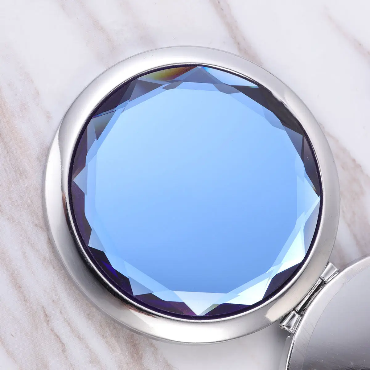 

Набор из 4 складных портативных зеркал для макияжа с высококачественной полированной отделкой для быстрой коррекции макияжа в дороге, подарок для женщин