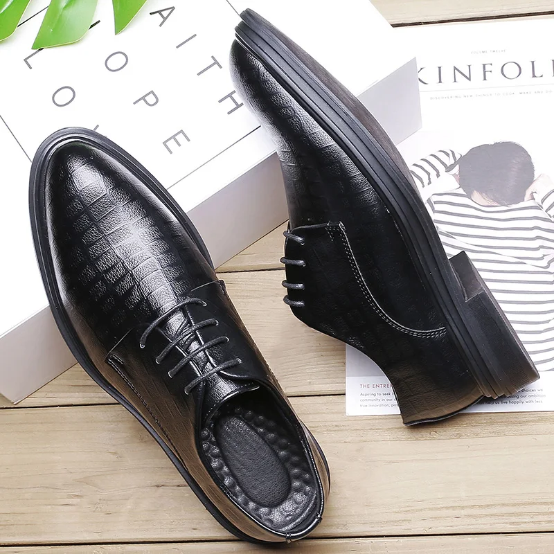 

Мужские формальные туфли 43-49 размеров с широкими стойками. Классический британский стиль, простой и модный, подходит для делового наряда.