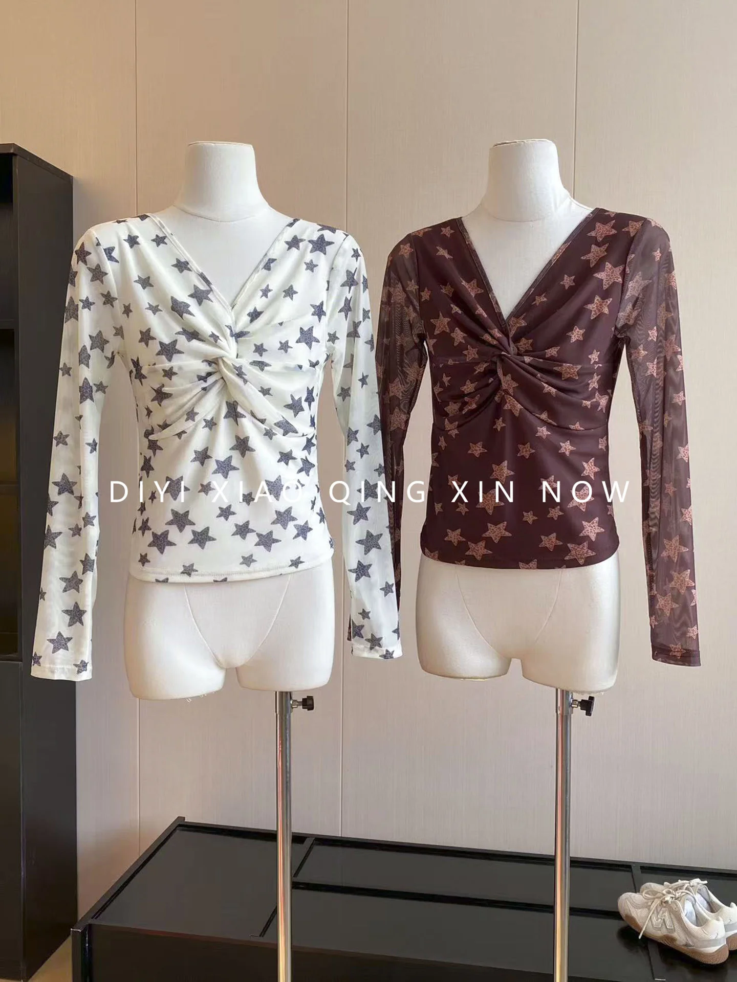 Break the Monotony Spicy Girl Style Star Polka Dot Slim Fit T-Shirt Women's Printed Knot Autumn Long Sleeve V-Neck Polyester ...