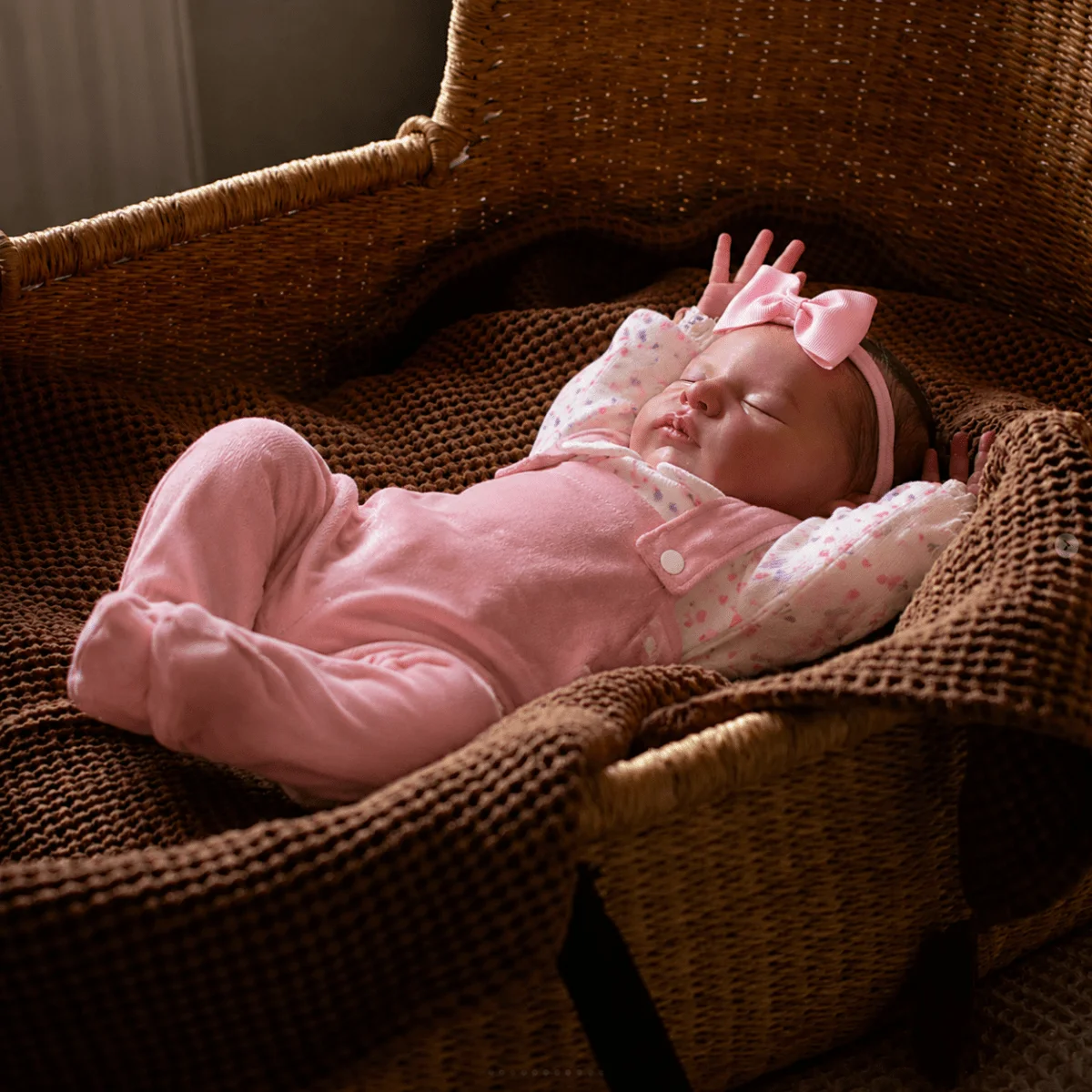 BZDOLL 19Inch 48cm Full Vinyl Body Sleeping Reborn Doll Hand-Rooted Hair Comes With Pacifier Birthday Surprise Gift For Kids