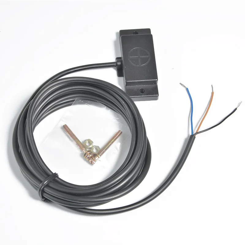 Non-contact liquid level sensor, capacitor proximity switch material level waterproof and dustproof 2 meters wire FKN10-10