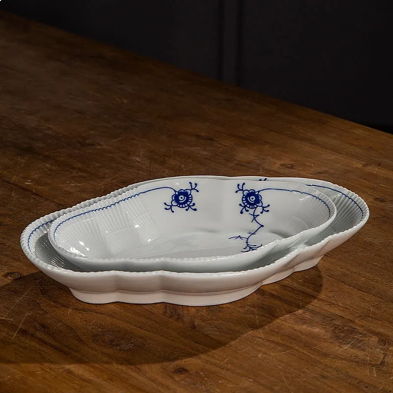 Blue White Handpainted Ceramic Plate Retro Tang Grass Pattern Ruyi Oval Dish Hotel Commercial Appetizer Plate