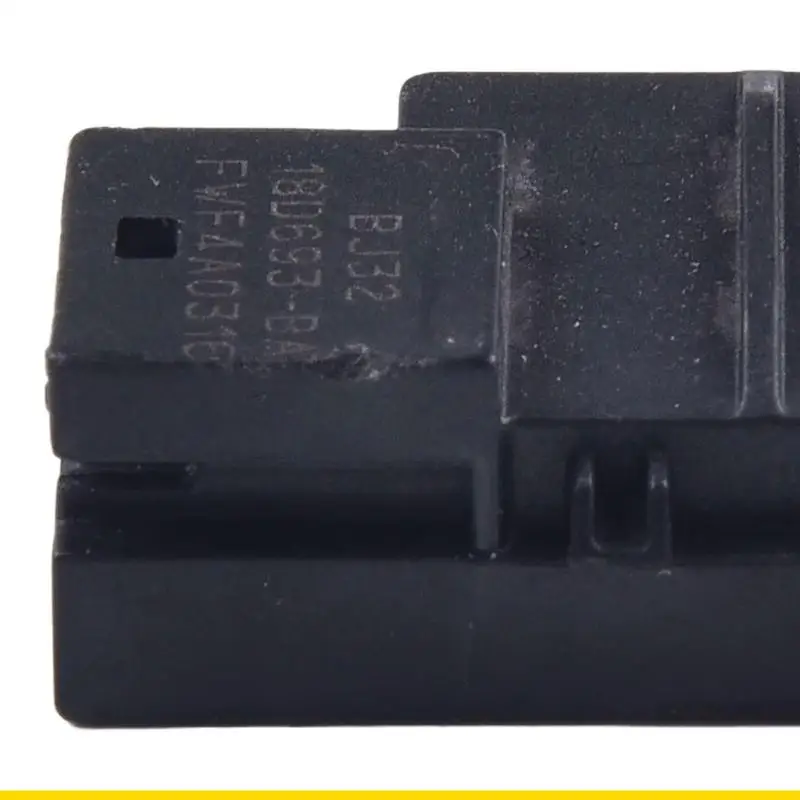 SZCH Car Front Windshield Rain Light Humidity for Discovery LR058011 LR025888