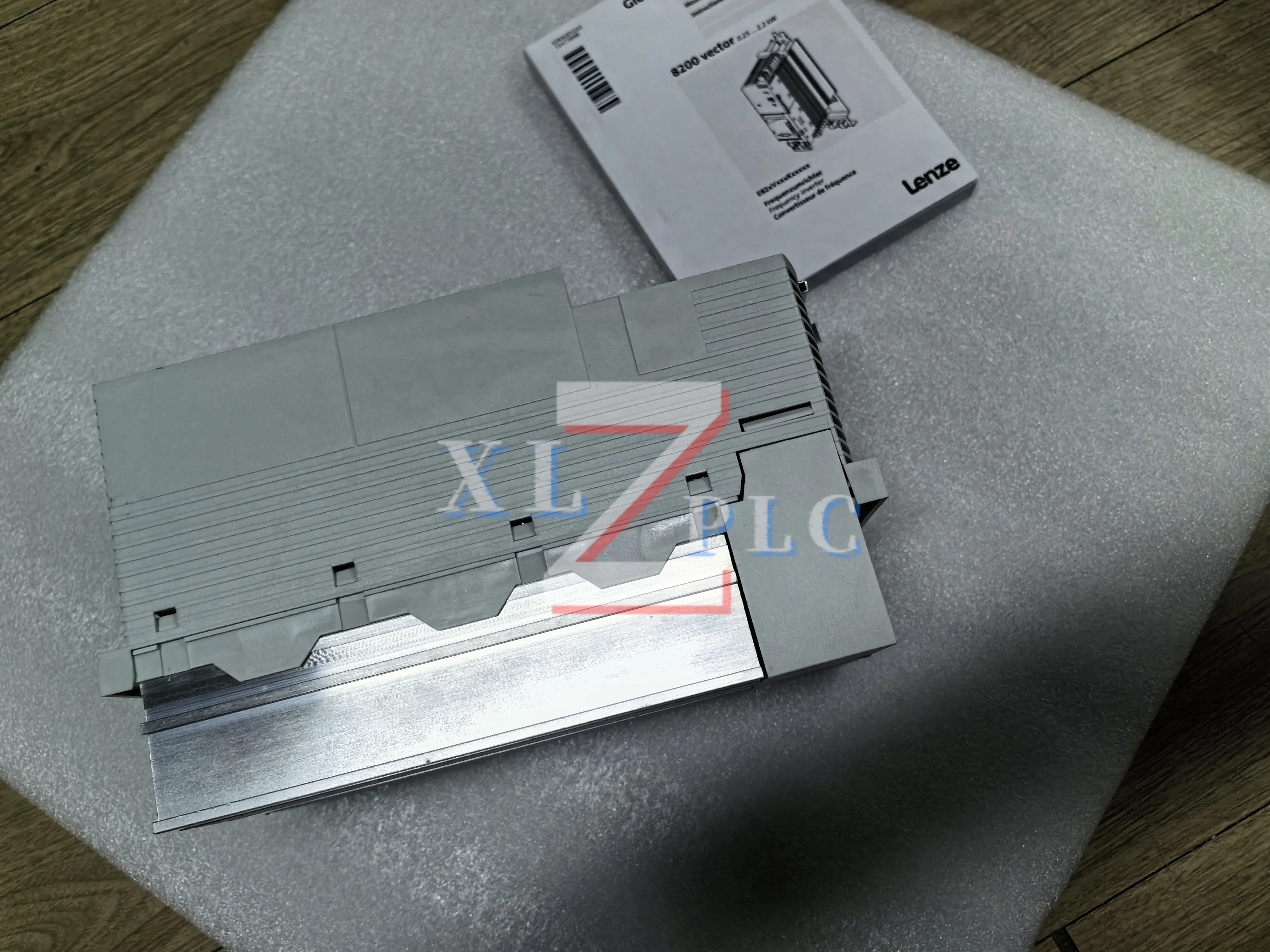 Servoazionamento nuovo originale E82EV113K4C E82EV113K4C200 E82EV752K4C E82EV752K4C200