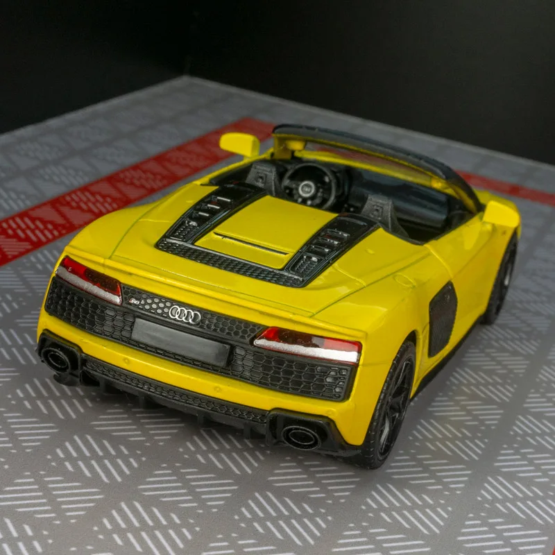 1:32 AUDI R8 V10 Alloy Cars Model Diecast Toys Convertible Supercar Doors Oprened Sound Light Pull Back Vehices Collection Gift