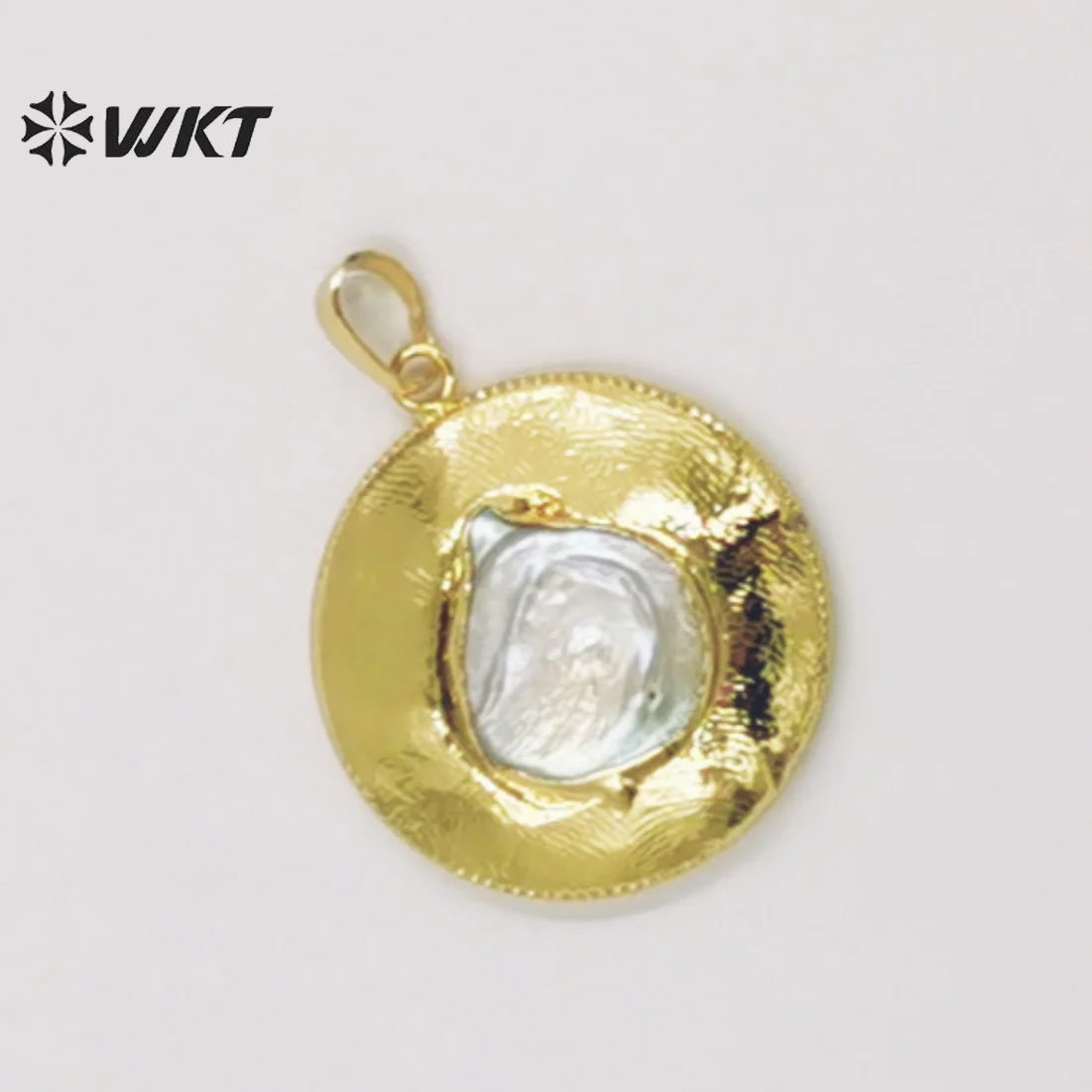 

WT-JP303 WKT 2022 Exquisite Round Shape Freshwater Pearl Pendant Gold-Plated Pendant For Women Pendant Trend Jewelry Pendant