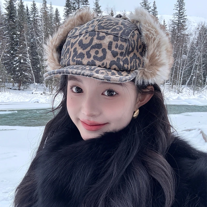 

Американские ретро плюшевые шапки-бомберы с леопардовым принтом, женские осенне-зимние уличные шапки для верховой езды, защита ушей, теплая кепка-пилот с ремешком, мужская кепка