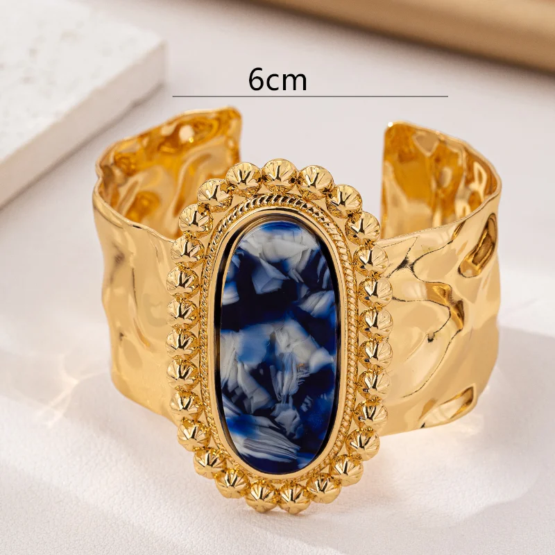 القطع الناقص الأزرق الراتنج الغريبة الهندسة غير النظامية الجلد الملمس نسخة واسعة سوار معدني للنساء فتاة العصرية الإسورة HUANZHI جديد