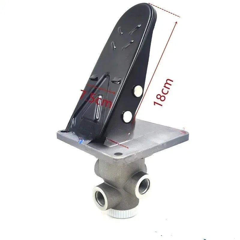 

2026NEW926/928/930/936 small forklift small loader accessories air brake master cylinder air brake valve brake master cylinder